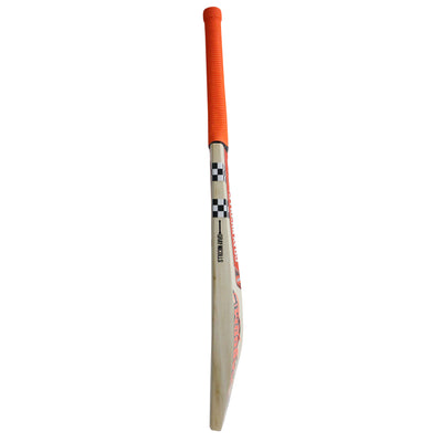 Kaboom Premium Bat